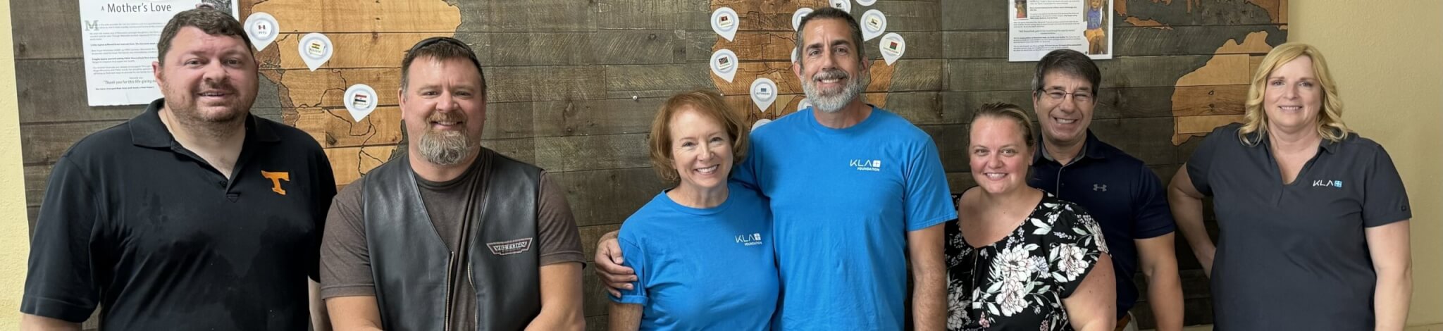Image of employees in Arizona volunteering for Feed My Starving Children.